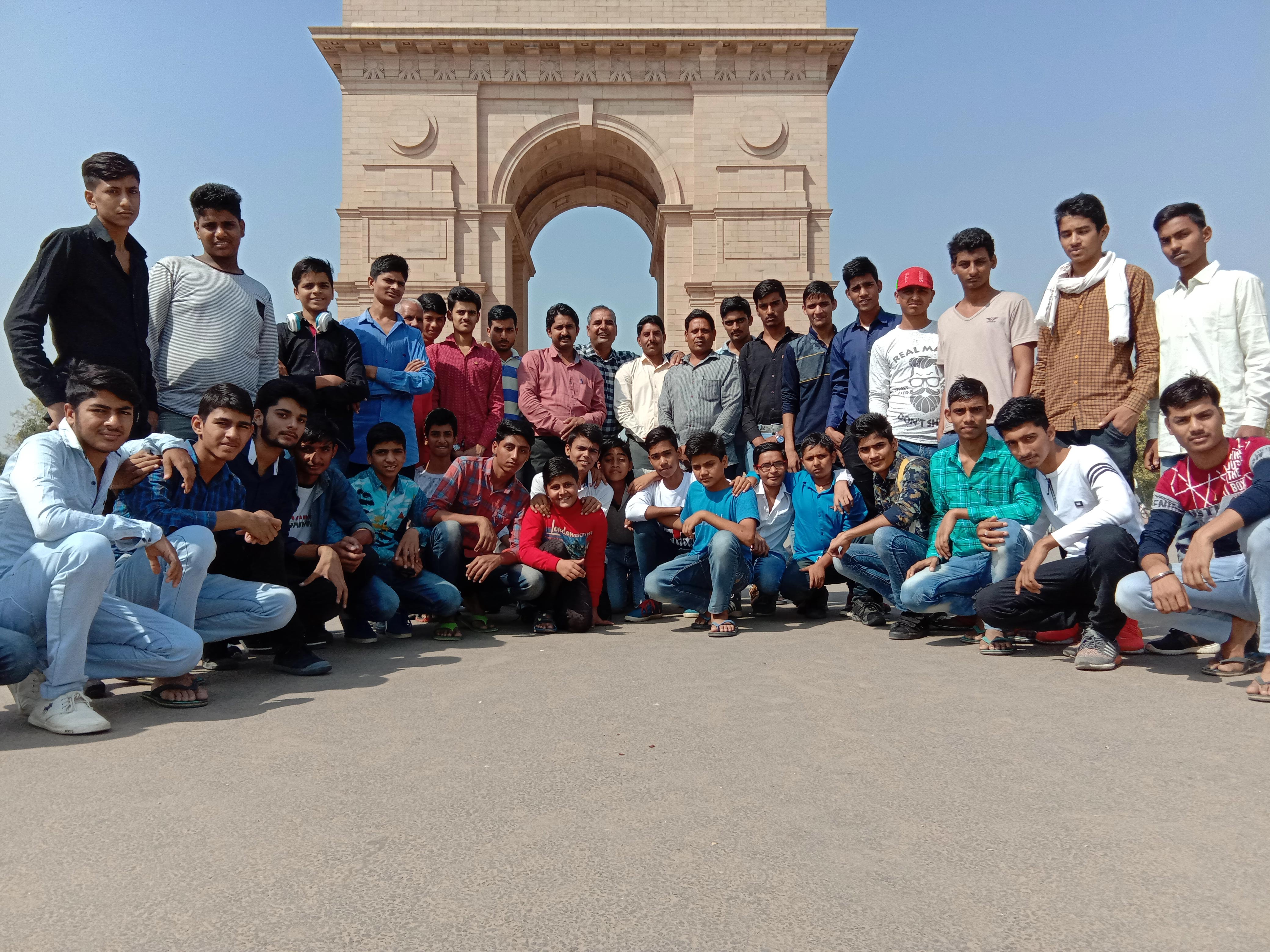 India Gate, Wagah Border & Tajmahal Trip
